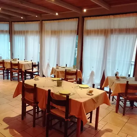 Pergola 招待所 3*